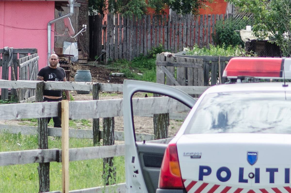 Gábor Róbert korábbi lakhelyén, a székelyudvarhelyi Termés utcában. Ezúttal rácsok mögé kerül •  Fotó: Barabás Ákos