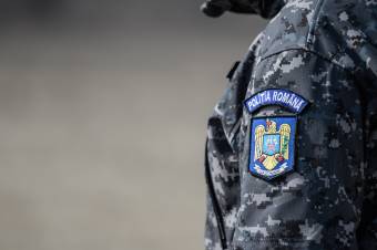 Tervezet: ne kaphassanak különnyugdíjat a jogerősen elítélt rendőrök, csendőrök, katonák