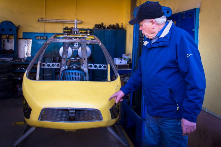 Egyedi helikoptert épít az idős udvarhelyi gépész