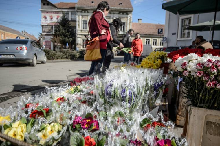 Statisztikai adatok nőnapra: a nők fizetése még mindig jelentősen elmarad a férfiakétól az Európai Unióban