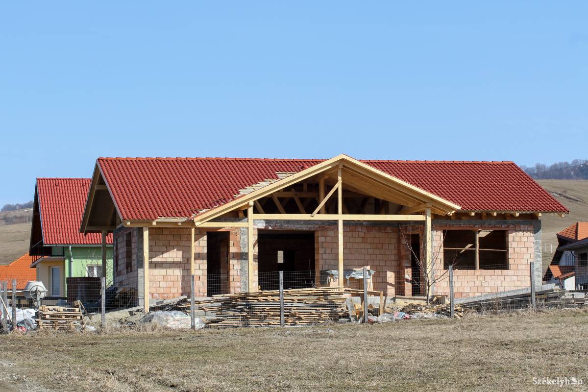 Kész épületekre és építés alatt lévő lakásokra is lehet pályázni. Illusztráció •  Fotó: Pál Árpád