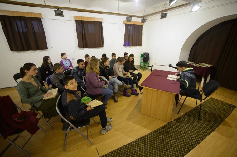 Petőfi Sándor műveiből olvasnak fel idén