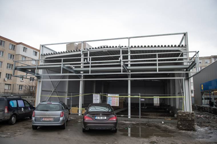 Még nem tudni, hogy építenek vagy bontanak