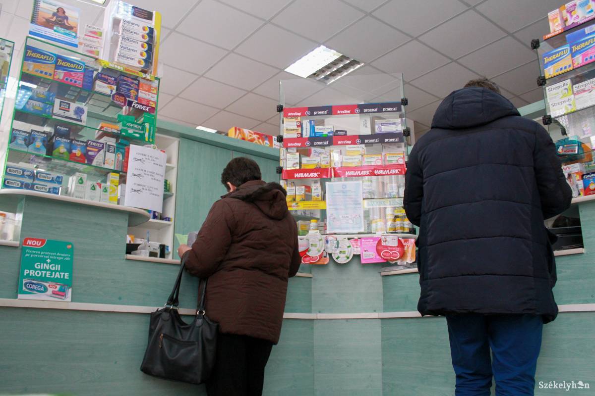 Nehezen eladható termékeket kell vásárolniuk a kis patikáknak azért, hogy a szükséges gyógyszerekből is kapjanak. Illusztráció •  Fotó: Pál Árpád