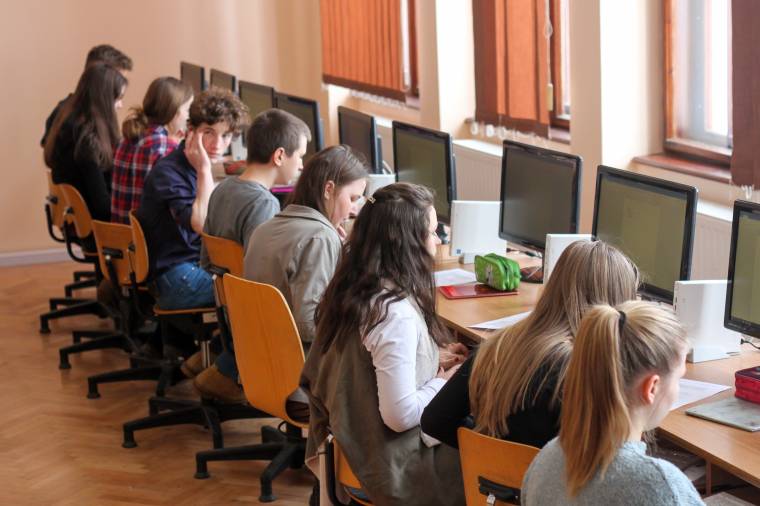 Kötelező lesz a heti egy informatikaóra ötödiktől