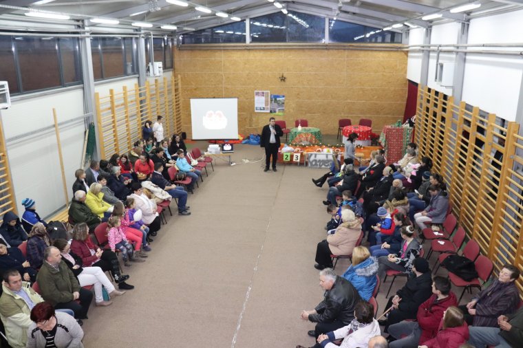 Családi nappal készültek az adventre Kisgalambfalván