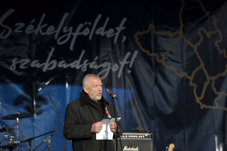 Izsák Balázs: meg kell tanulni együtt élni azzal, hogy a román politikum nem szereti a székely himnuszt