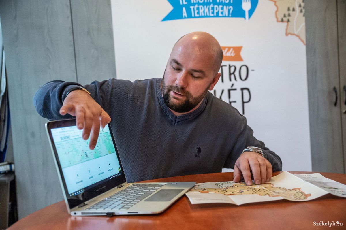 A papíralapú térképre mintegy 150 étterem kerül fel, kiegészítésként pedig weboldal is készül •  Fotó: Barabás Ákos