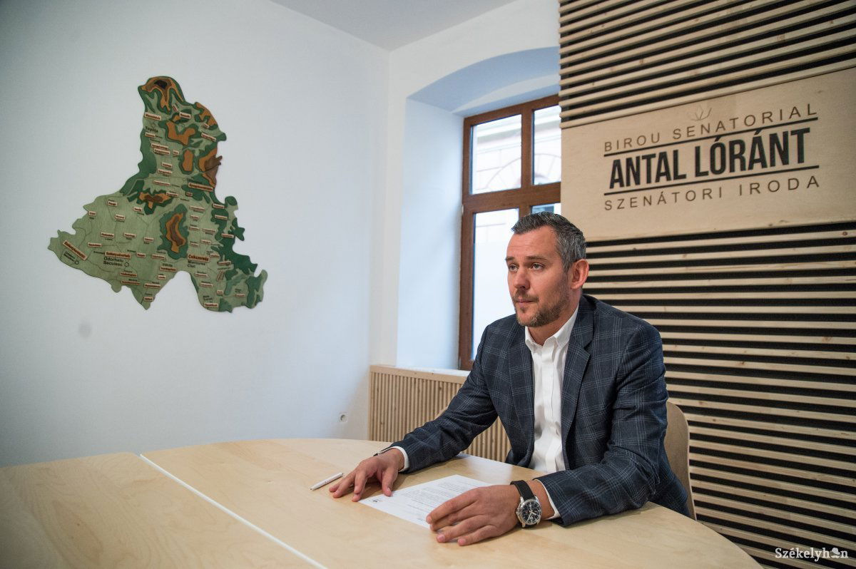 Antal Lóránt szerint rendeződik az autóbeíratás Hargita megyében •  Fotó: Barabás Ákos