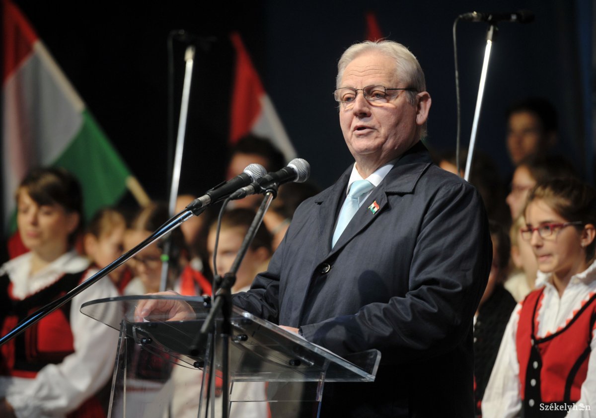 Rendezi a számlát. Tarlós István felajánlotta Budapest segítségét a büntetés kifizetésében • Fotó: Beliczay László