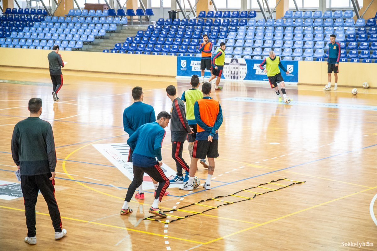 A helyszínen gyakorolnak a spanyolok &bullet;  Fotó: Barabás Ákos