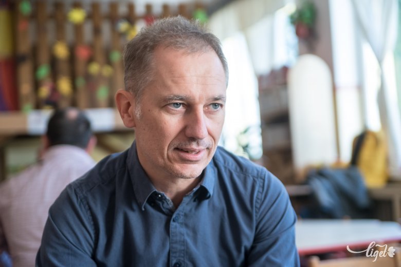 Cs. Frank László szerint fontos, hogy a szülők is  mozgástudatos életmódot folytassanak •  Fotó: Veres Nándor