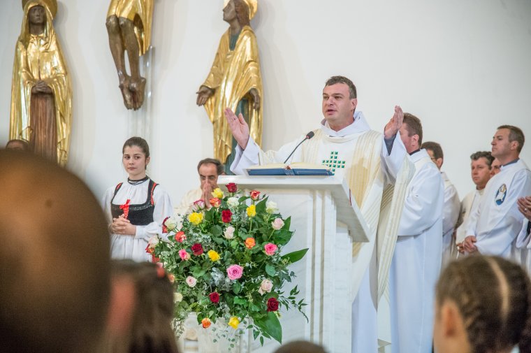 Kis Szent Teréz emléknapján búcsút ültek Székelyudvarhelyen