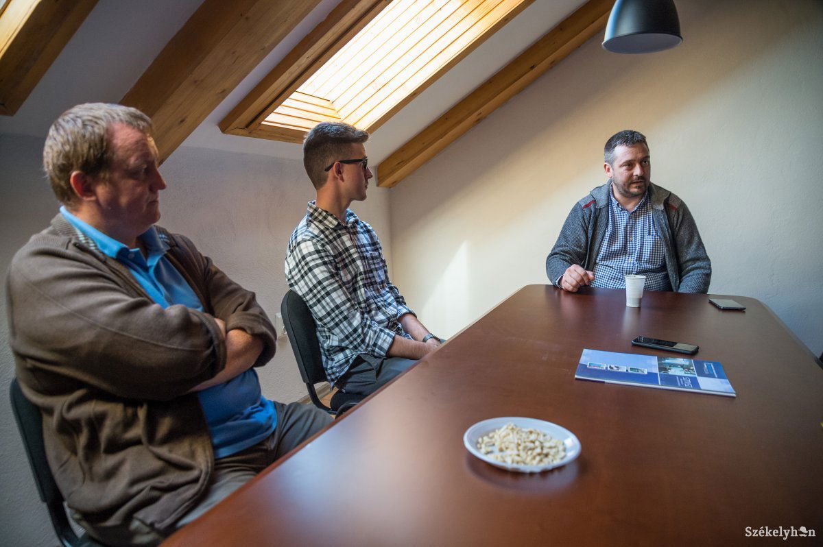 Havonta két fiatal elképzeléseinek támogatását vállalta fel az SZMVSZ •  Fotó: Barabás Ákos