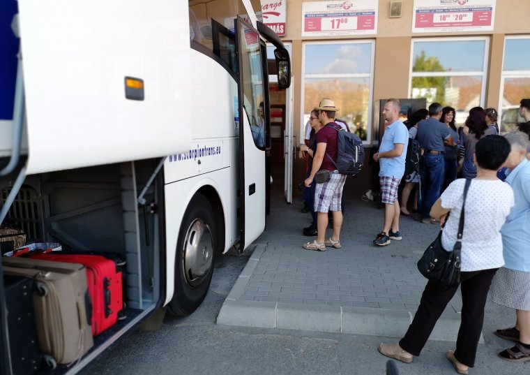 Rekordszintet ért el a kivándorlás tavaly, sepsiszentgyörgynyi ember hagyta el Romániát