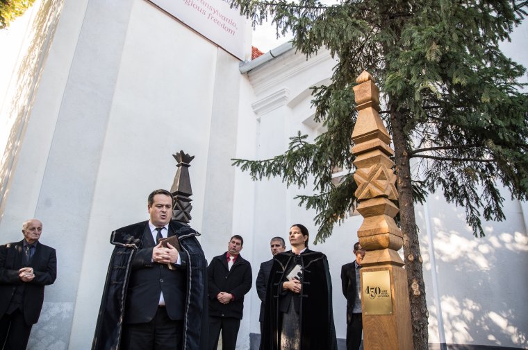 Őszi hálaadás és kopjafaavatás Kobátfalván