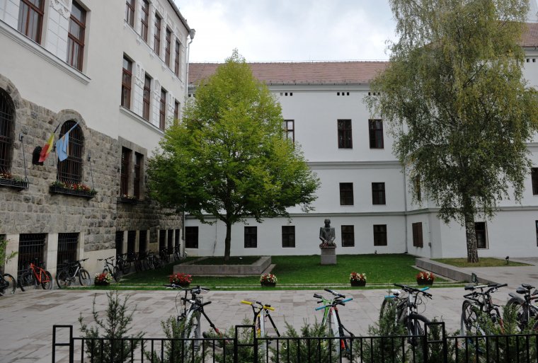 Jogorvoslatot kér az iskola a bántalmazó matematikatanár ügyében