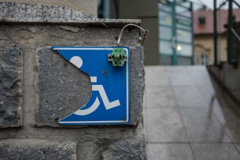 Legtöbb ezer lejt adnak vissza a fogyatékkal élők adójából, de már most van egy feltétel