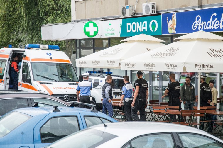 Facebookon indult a szócsata, kétszeri összeverekedéssel folytatódott, majd kórházba szállítással végződött