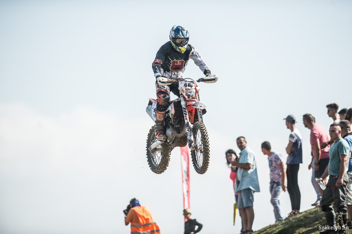 &bullet;  Fotó: Barabás Ákos