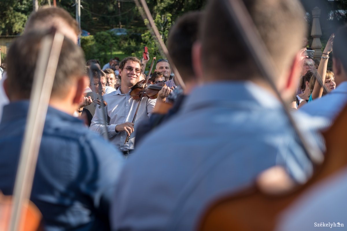 &bullet;  Fotó: Veres Nándor