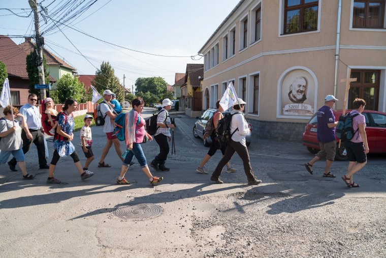 Határtalanul, egy úton, azonos szándékkal – most az édesapákért