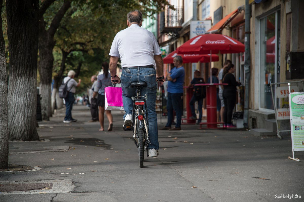 Székelyudvarhelyen elfogyott a türelem. Csinálni kellene valamit •  Fotó: Barabás Ákos