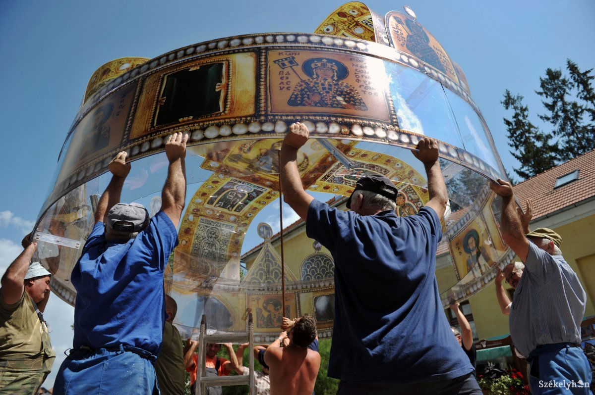 &bullet;  Fotó: Beliczay László