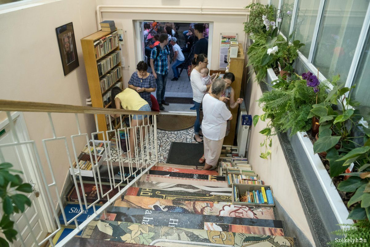 Jelentősen megnőtt a városi könyvtár látogatottsága •  Fotó: Veres Nándor