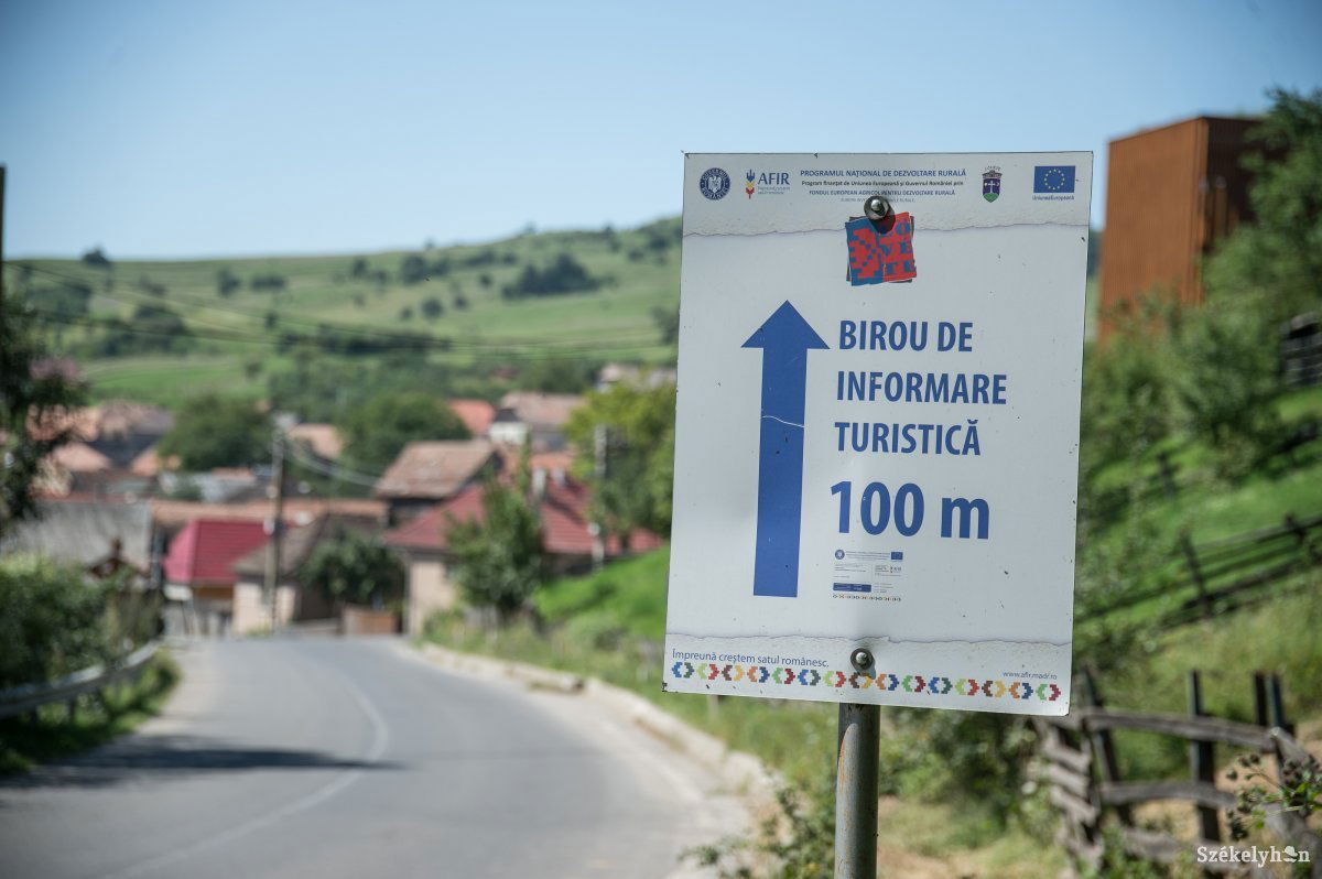 Hogyan tovább? Sok település tovább működtetné az EU-s pénzekből létrehozott turisztikai információs irodákat, ám szakértők szerint nem mindenhol érdemes •  Fotó: Barabás Ákos