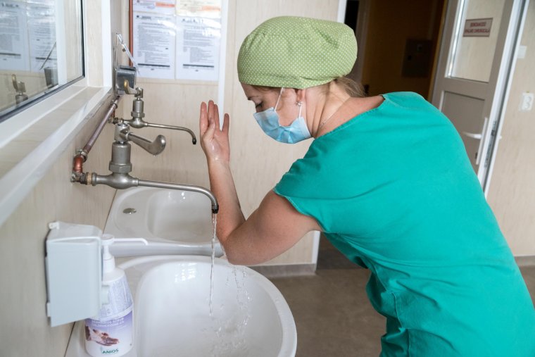 Kiharcolta a szakszervezet – nőnek a bérek az egészségügyi rendszerben