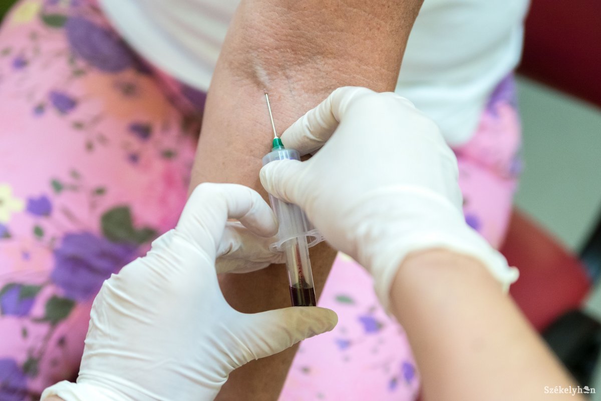 Fontos vizsgálatok. Állami és magánlaboratóriumokkal is szerződést köthet az egészségbiztosítási pénztár. Képünk illusztráció •  Fotó: Veres Nándor