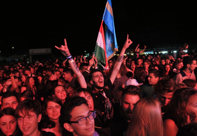 Tusványos szenvedélye: Tankcsapda