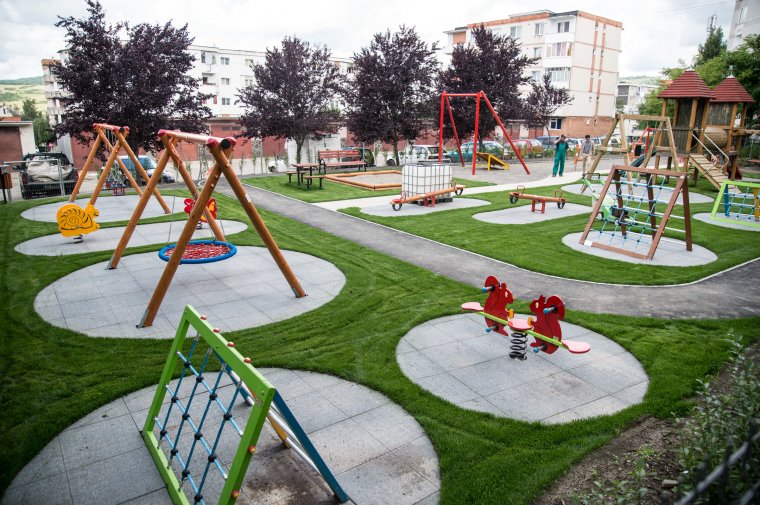 Játszótérügyek Udvarhelyen: egyet átadnak, egyet pedig időlegesen bezárnak