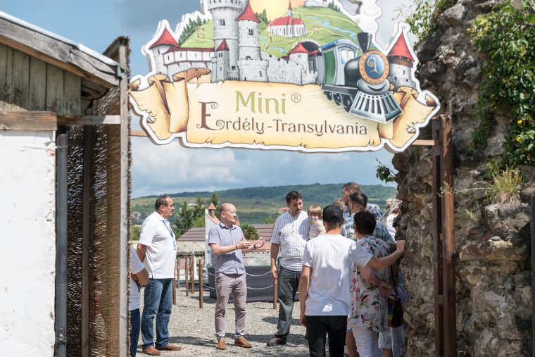 Épületmakettek és kézműves foglalkozások szeptemberig a várban