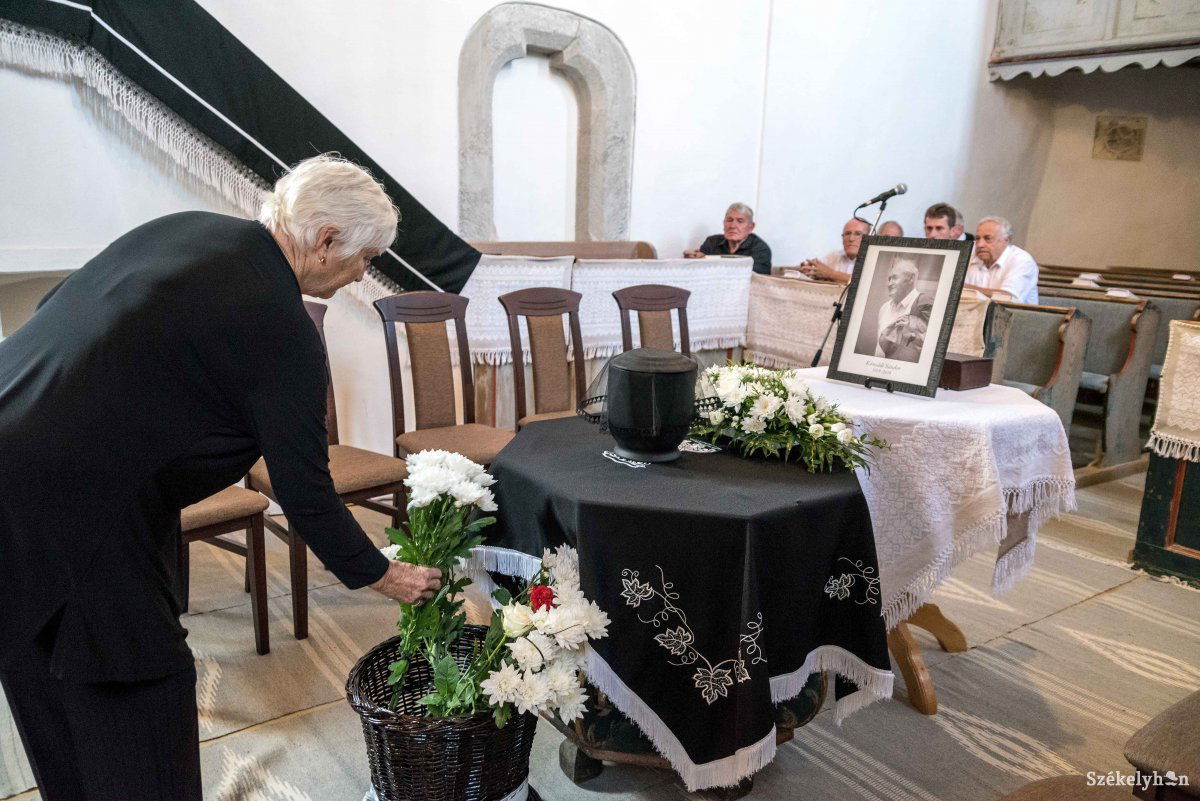 &bullet;  Fotó: Veres Nándor