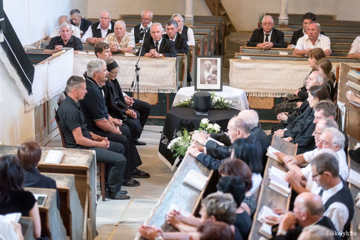 &bullet;  Fotó: Veres Nándor