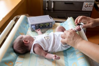 Több mint 800 leányanya szült az elmúlt öt évben Hargita megyében