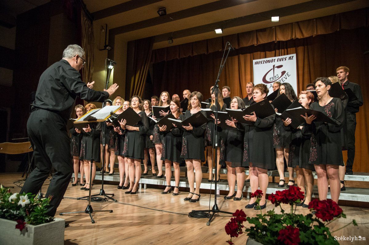 &bullet;  Fotó: Barabás Ákos