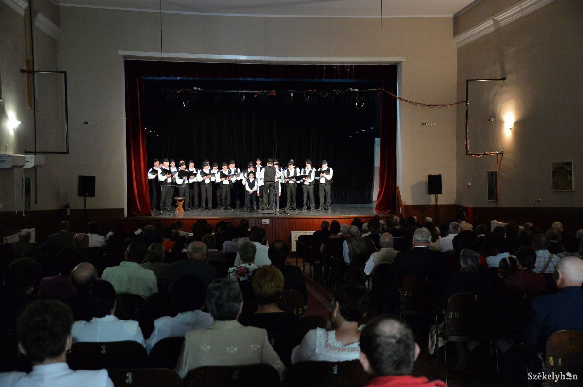 &bullet;  Fotó: Barabás Ákos