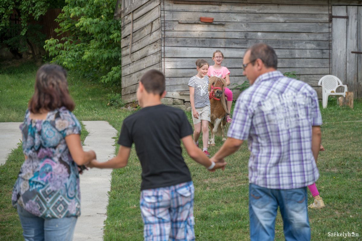 &bullet;  Fotó: Barabás Ákos