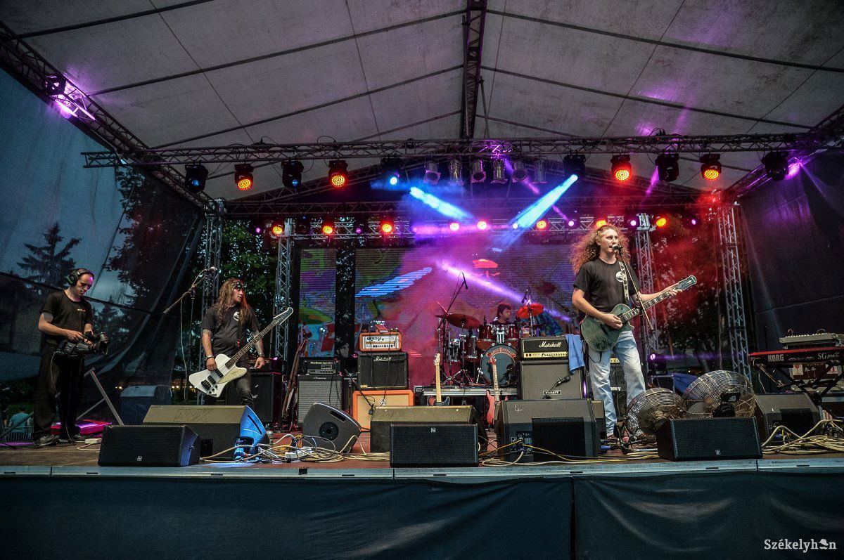 &bullet;  Fotó: Barabás Ákos