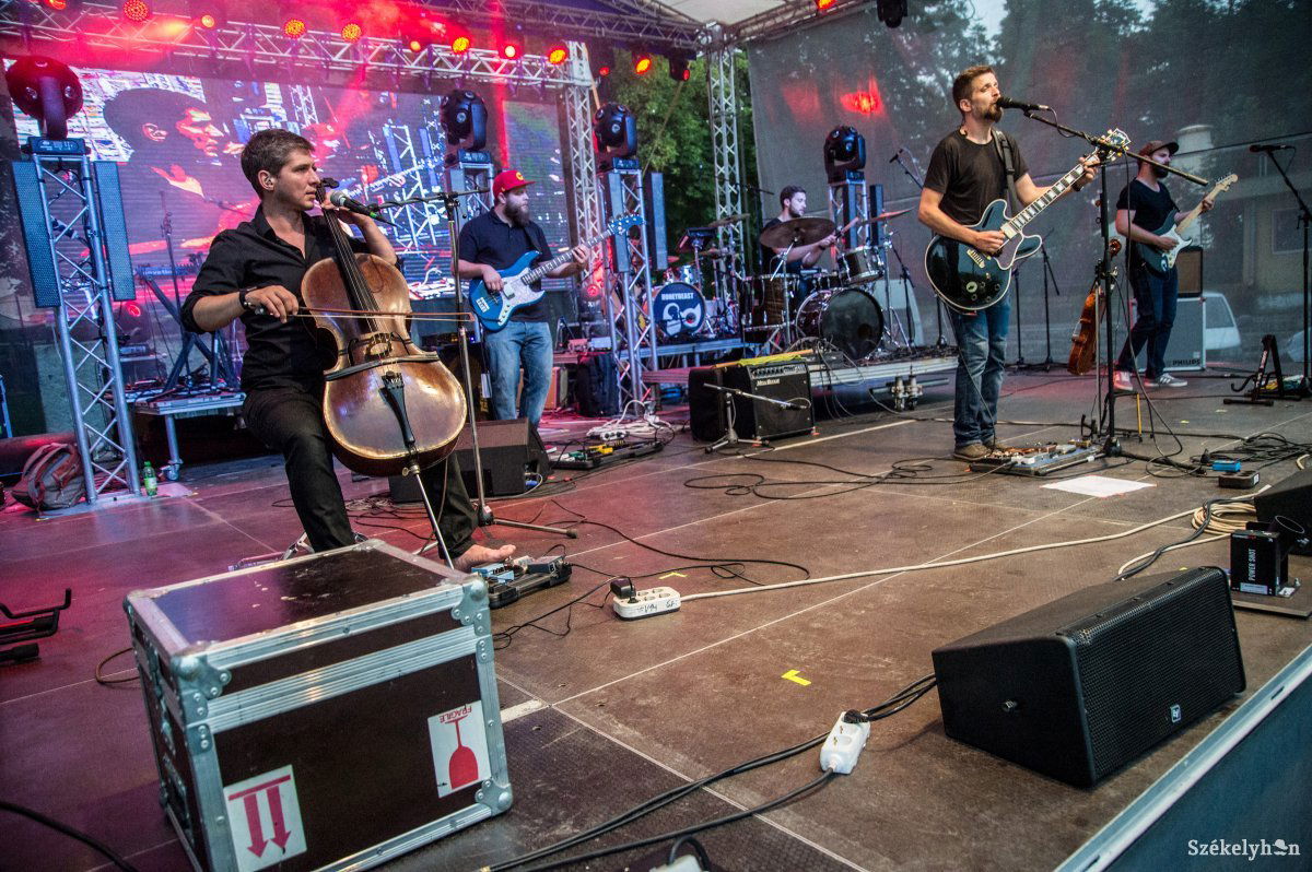 &bullet;  Fotó: Barabás Ákos