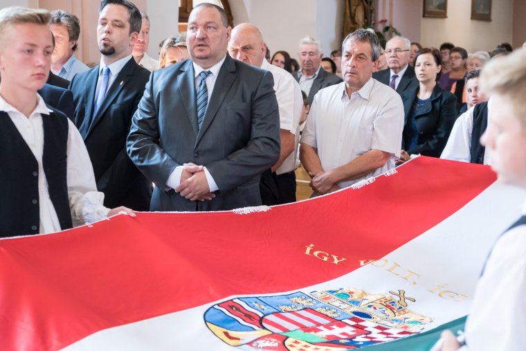 A hősökre emlékeztek Lövétén