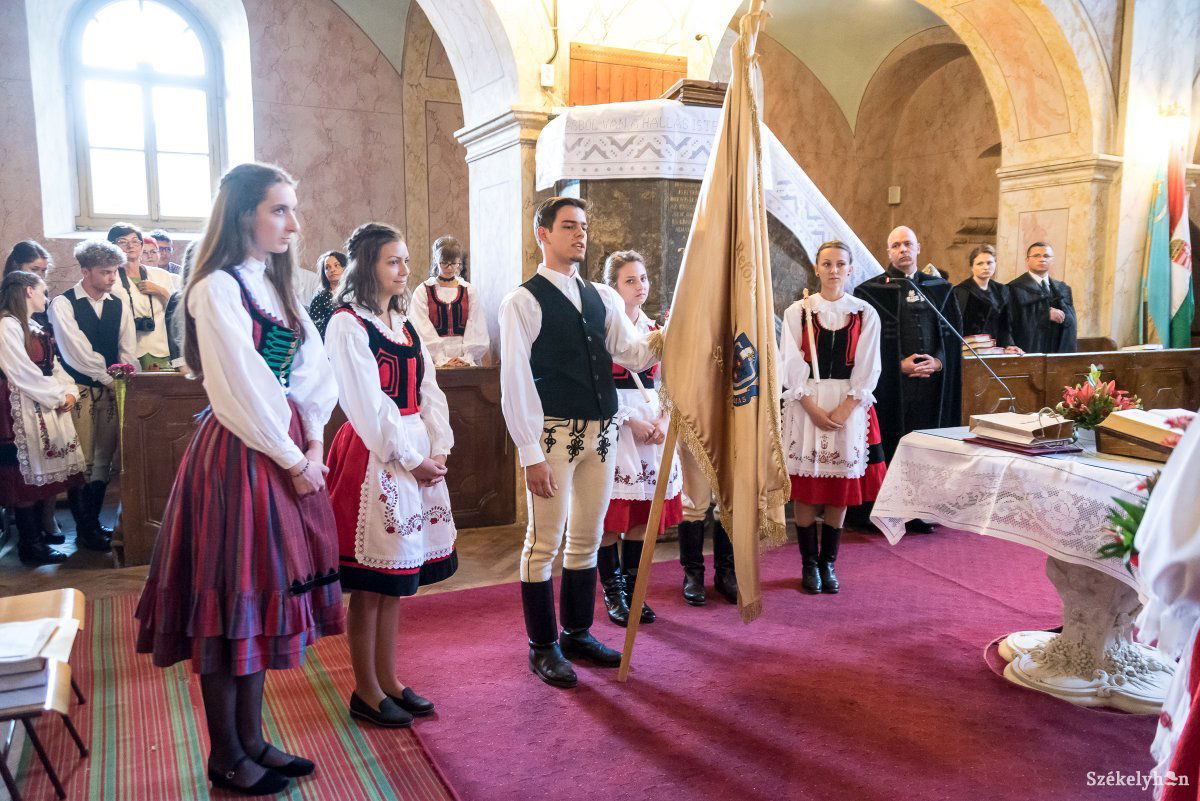 &bullet;  Fotó: Veres Nándor