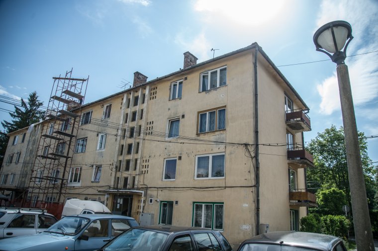 Hőszigetelési munkálatok kezdődtek el Udvarhelyen – jókora önrésszel