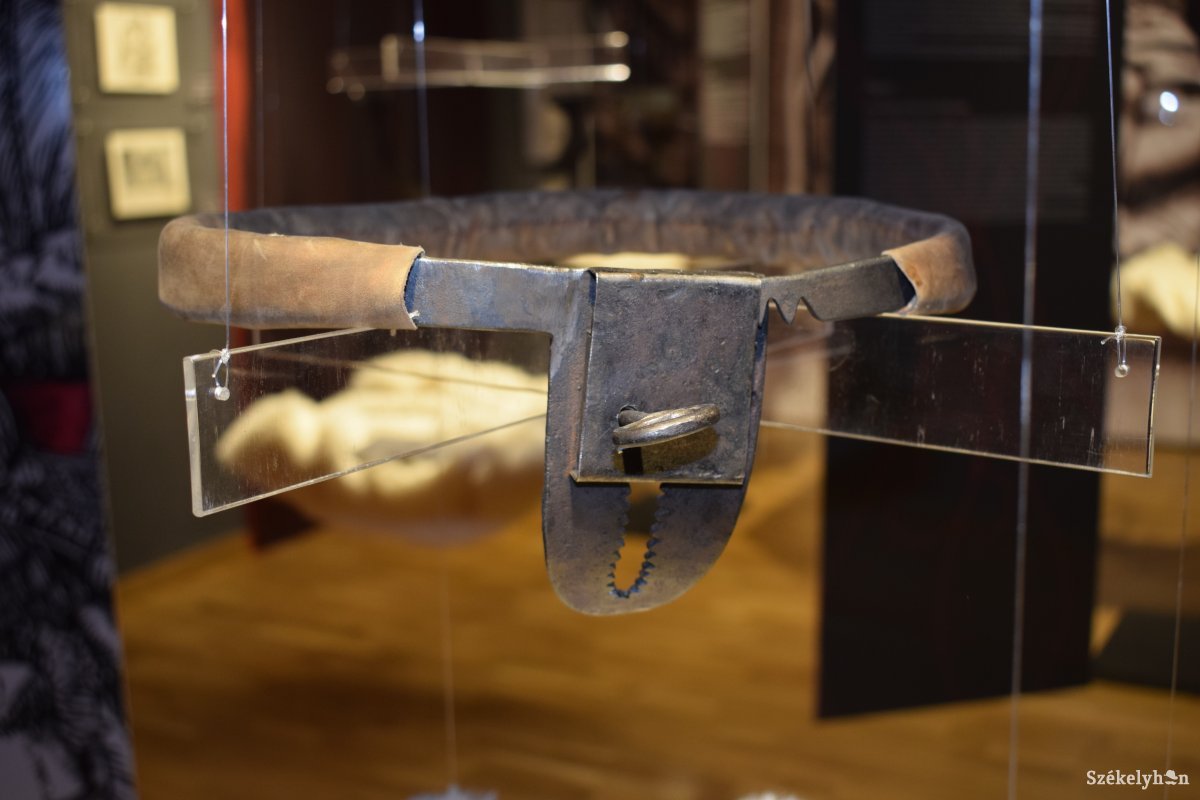 Eredetileg szimbólum volt, mára mítosszá vált az erényöv &bullet;  Fotó: Haáz Rezső Múzeum