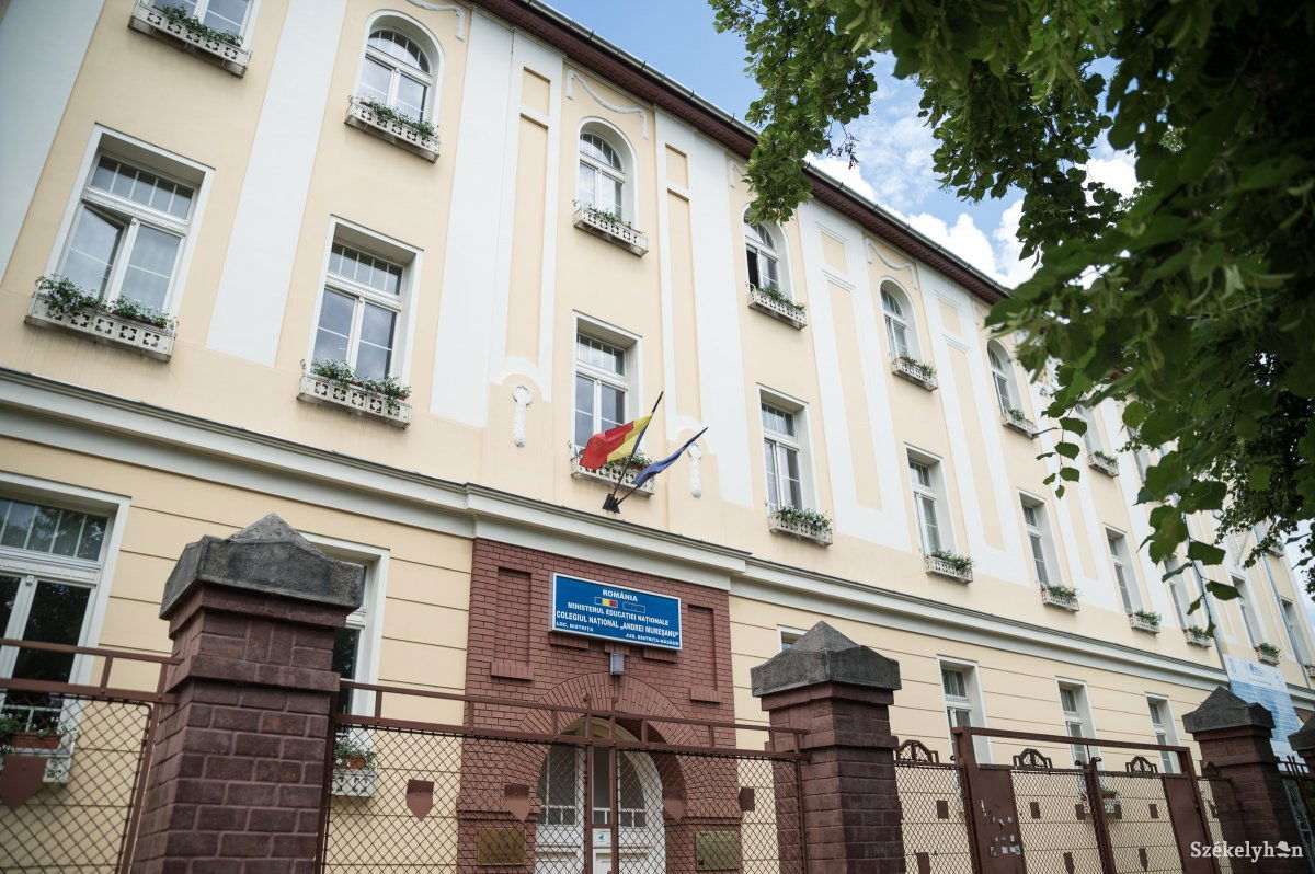 A besztercei Andrei Mureșanu Főgimnázium, amelyben a magyar tagozat is működik &bullet;  Fotó: Barabás Ákos
