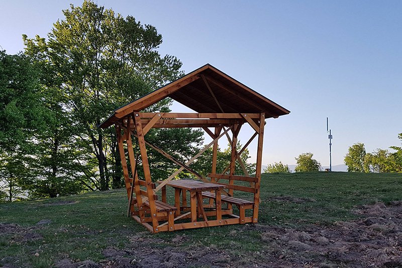 A szarkakői pihenőhely • Fotó: Facebook/Székelyudvarhelyi EKE