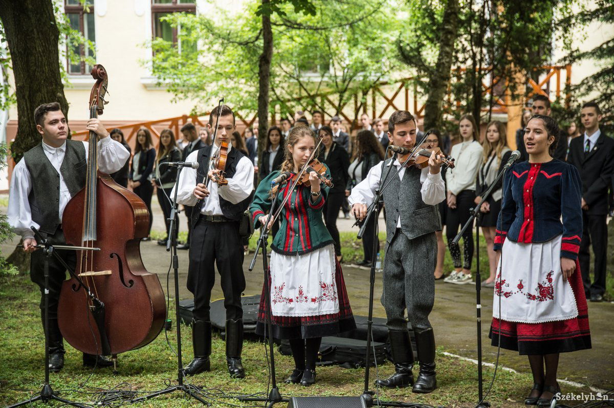 &bullet;  Fotó: Barabás Ákos
